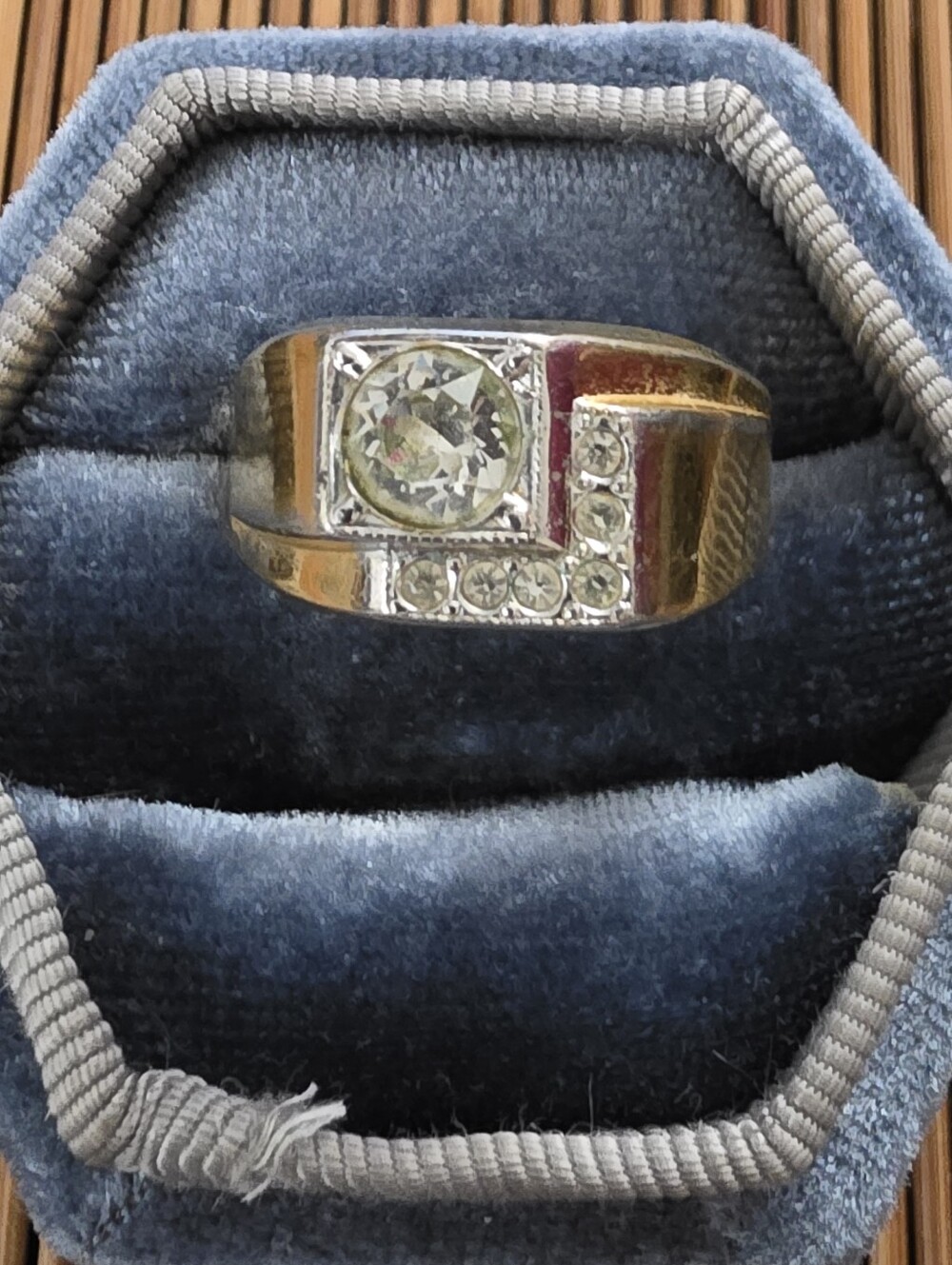 18kt H.G.E Glass Yellow Gold Ring (Vintage)